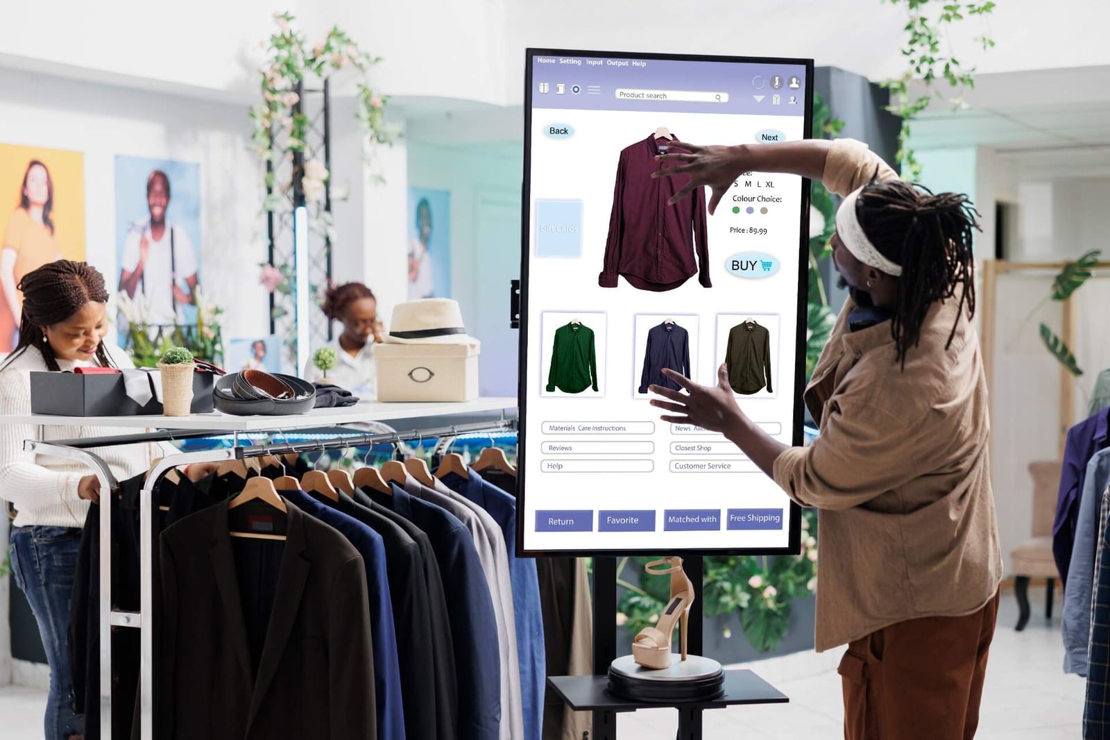 The Evolution of Digital Signage: From Static Displays to Interactive Experiences